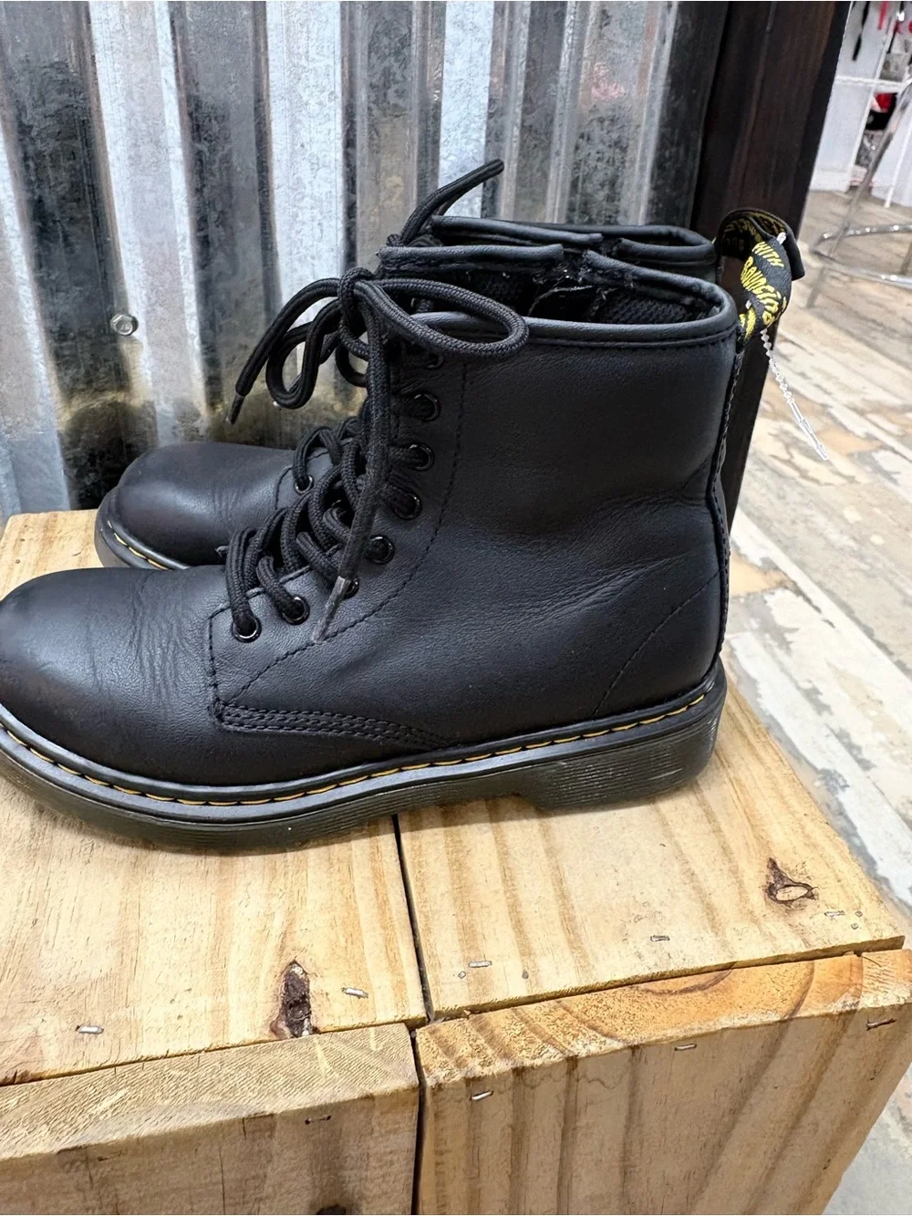 Dr. Martens classic kids